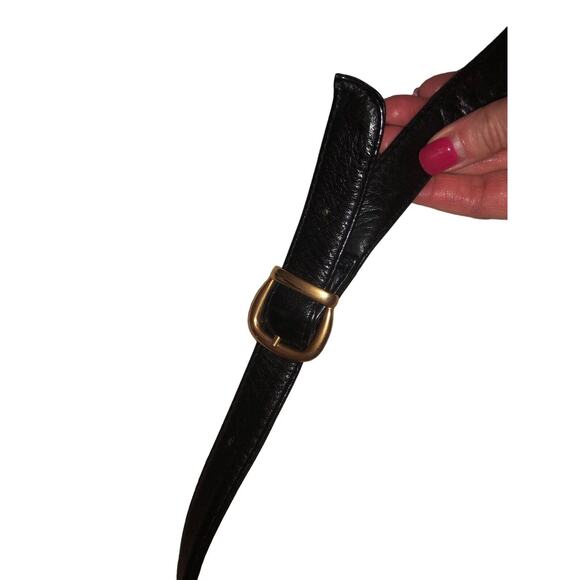 Preswick & Moore Buttery Soft Black Leather Crossbody Bag Purse With Gold Accent - Picture 9 of 9